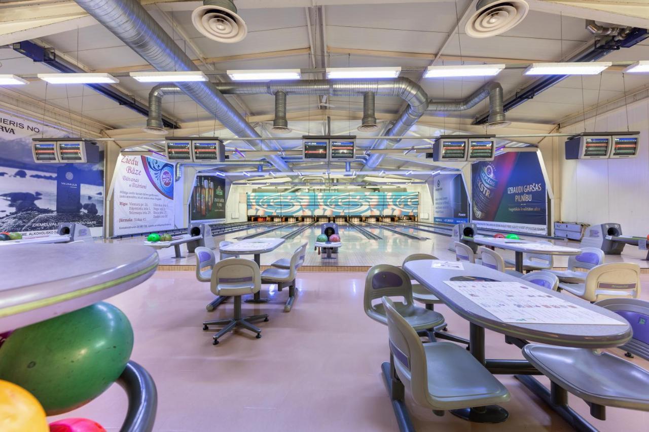 Spare Hotel And Bowling 里加 外观 照片